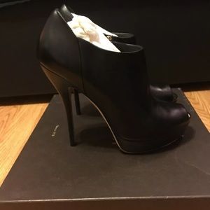 Gucci Charlotte Stiletto Booties 37